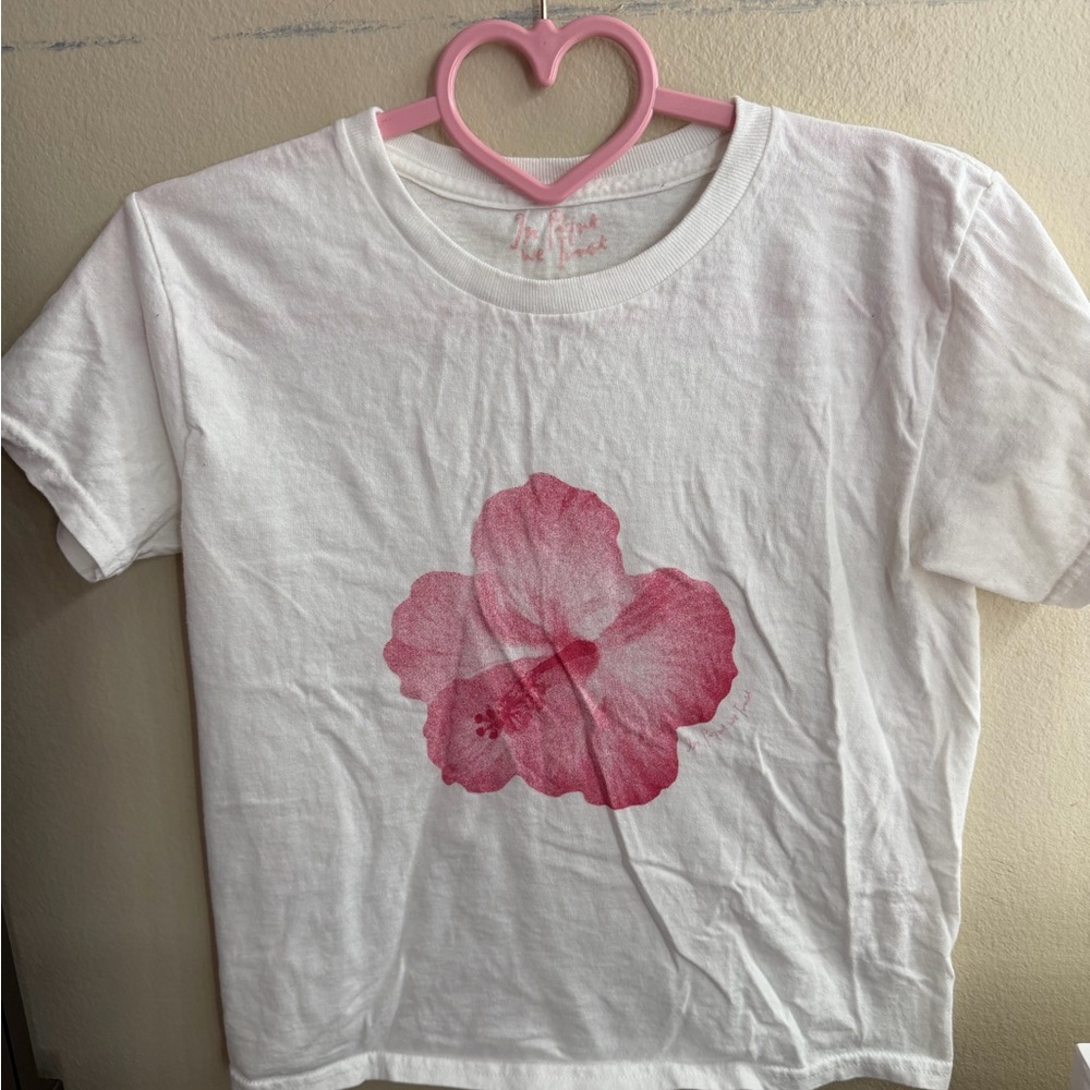 In print we trust pink hibiscus top